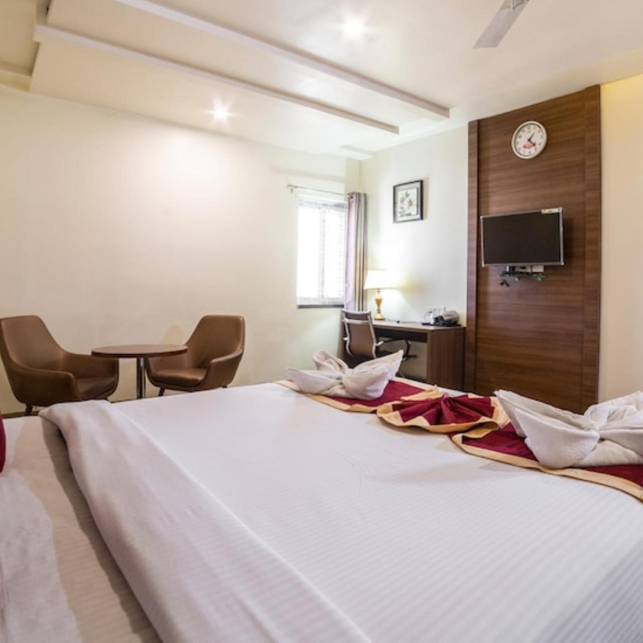 Hotel Svm Grand Medipally Hyderabad Exterior foto